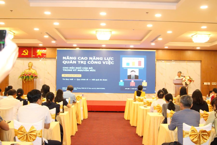 Ngày 22/10, tại TPHCM, Ban Thường trực Ủy ban Trung ương MTTQ Việt Nam tổ chức lớp bồi dưỡng, tập huấn nâng cao trình độ, kỹ năng lãnh đạo, quản lý, điều hành c...