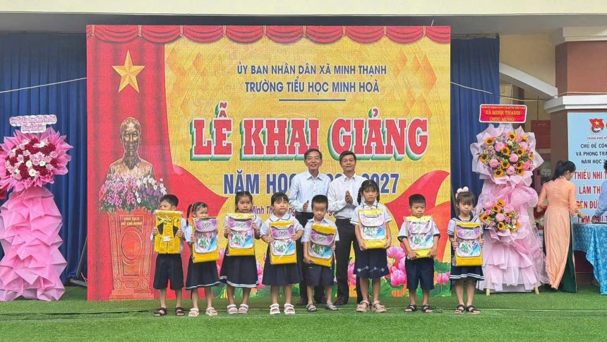 Sinh ra và lớn lên trên mảnh đất xã Minh Thạnh, dù ở cương vị công tác nào hay trong cuộc sống đời thường, anh Bùi Thiện Trúc luôn được nhân dân và cán bộ, hội...